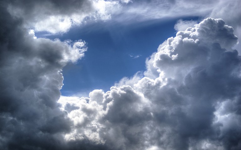 cloudscape-384672_1280.jpg