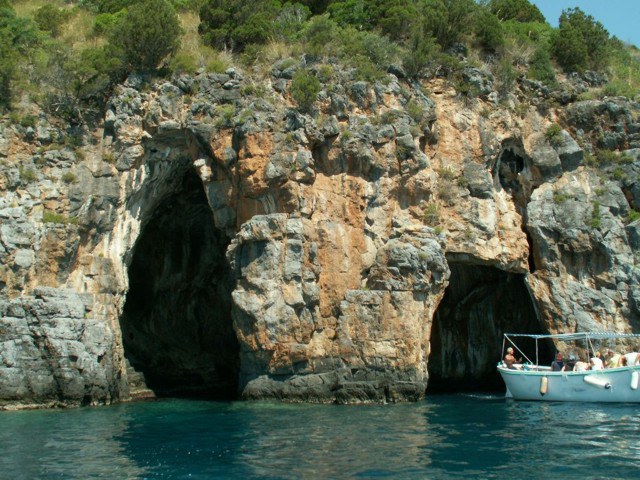 grotta di porto infreschi camerota.jpg